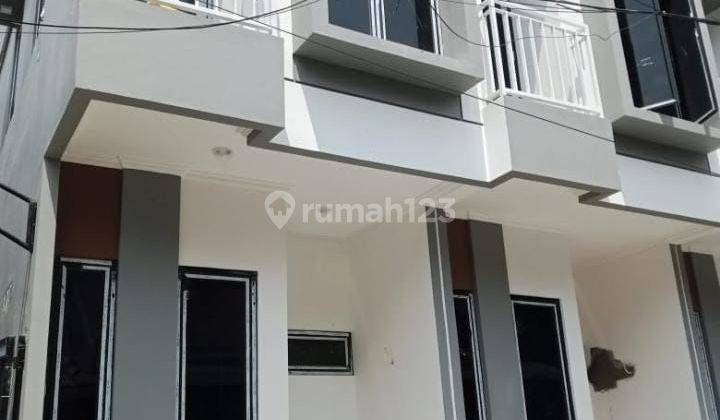 Rumah 2 Lantai Tempat Strategis Di Jakarta Pusat Shm 1