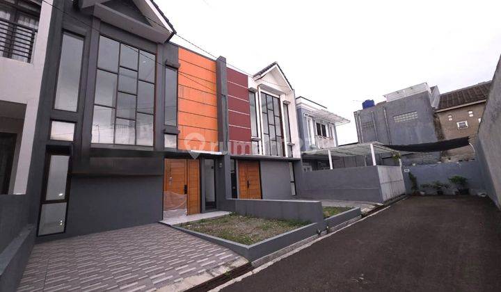 Rumah Antik Unfurnsih Di Kembar Moch Toha Siap Huni 1