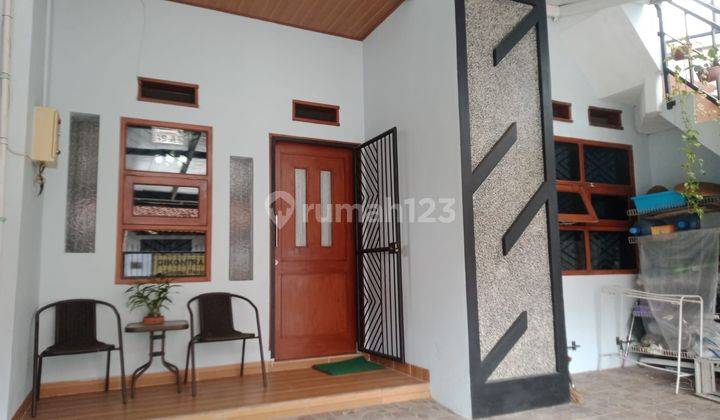 Rumah 2 Lantai Full Furnish di Komplek Suralaya Bandung Siap Huni Dengan Nyaman 2