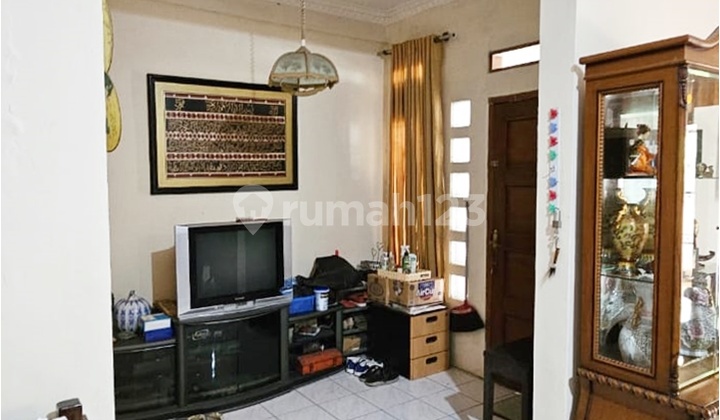 rumah 3 lantai di komplek kota baru cibaduyut semi furnish siap huni harga nego 1