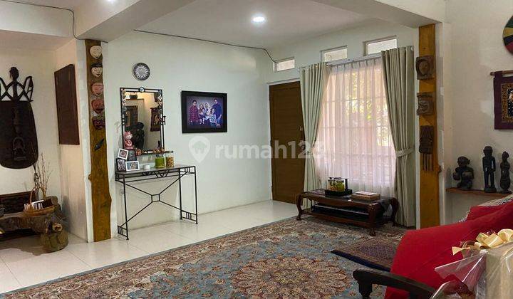 Jual Rumah Luas Dengan Akses Strategis Siap Huni Dengan Nyaman di Komplek Amethyst Antapani Bandung  1