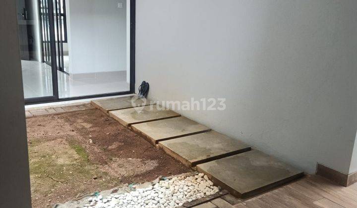 Dekat Mall Rumah 2 Lantai Shm Baru  2