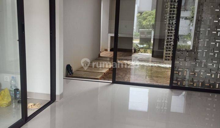 Dekat Mall Rumah 2 Lantai Shm Baru  1