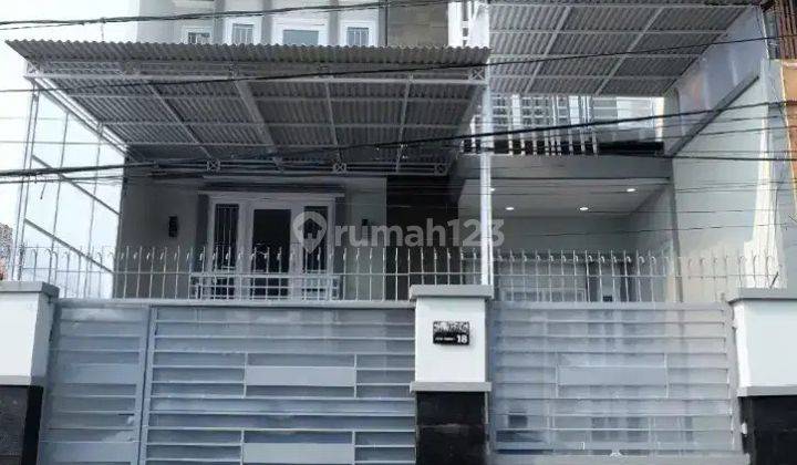 Dijual Cepat Rumah 2 Lantai Rapi Dekat Kampus Binus Kebon Jeruk 1