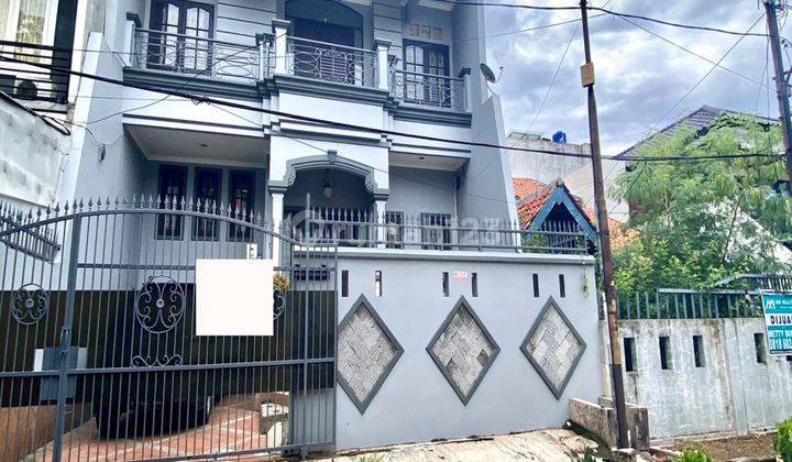 Rumah 2,5 Lantai Tanjung Duren Dekat Central Park  1