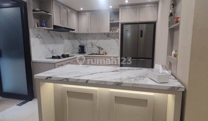 Rumah 2 Lantai Bagus Luas 195M2 Dekat Ipeka Tomang 2