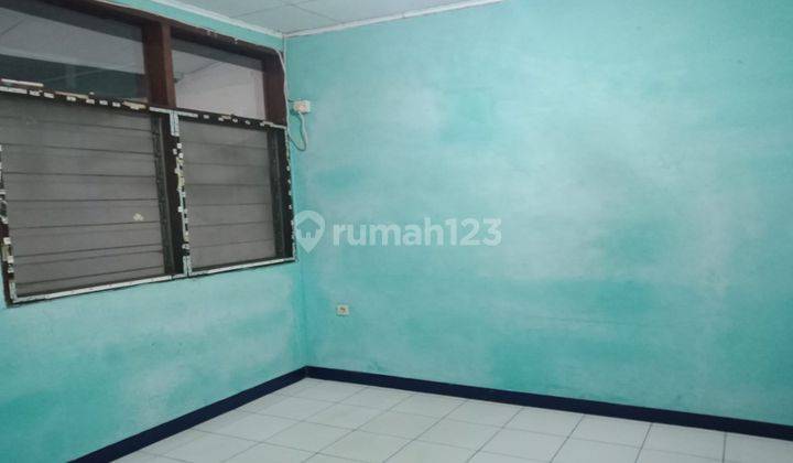 Dijual Rumah Tua 6X15 Shm - Selatan Depan Taman Murah 2