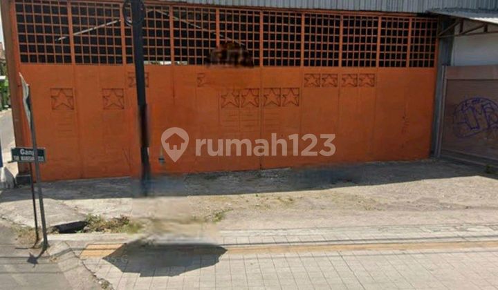 Strategic Warehouse on the Side of Adisumarmo Solo Highway