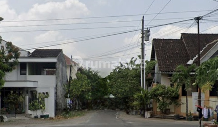 Rumah 2 Lantai Cocok Buat Usaha Kos Posisi Hook 2