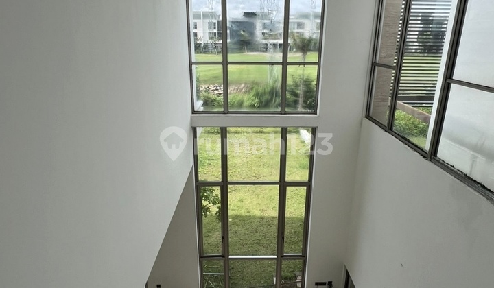 Dijual Rumah Pik Golf Island Mozart View Golf 3Lt Uk 420M² Kitchen Set At Jakarta Utara 2