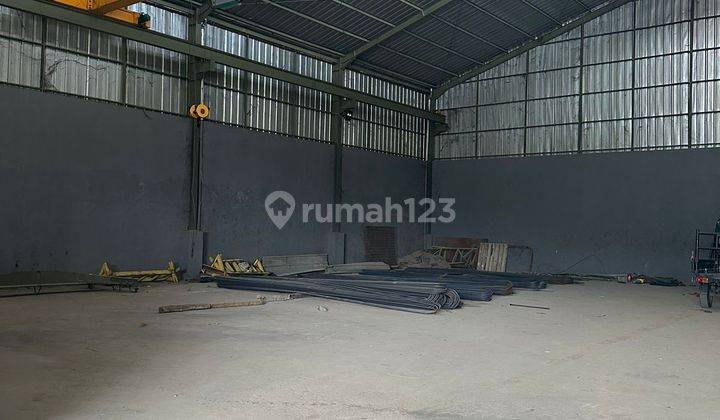 SEWA MURAH GUDANG BESAR AKSES 40 FT ADA HOIST CRANE 1