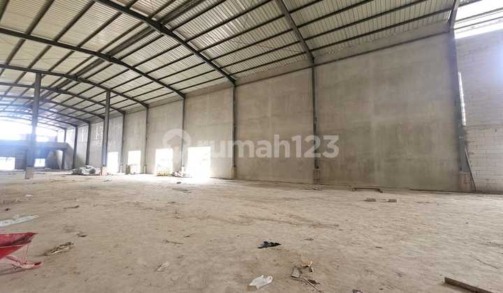 Premium Warehouse Cikarang with Industrial Building Permit Ready to Operate Premium Warehouse Cikarang with Industrial Building Permit Ready to Operate