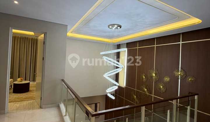 BEAUTIFUL LUXURY HOUSE IN GADING SERPONG 2 FLOORS READY TO OCCUPY 2