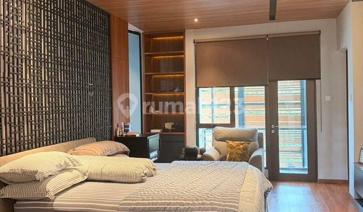 Luxury 2-Story House Fully Furnished Strategic Location in Alam Sutera