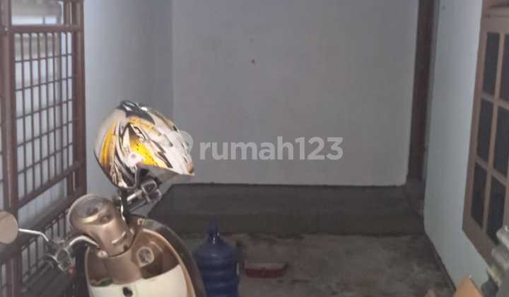 Rumah Strategis Dekat Universitas Trisakti Bisa Dibangun Kost 2