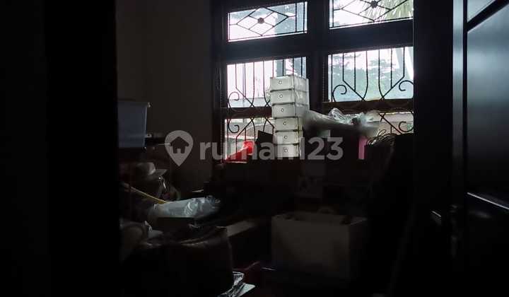 LAND + SPACIOUS BUILDING IN STRATEGIC BSD LOCATION READY TO USE 2