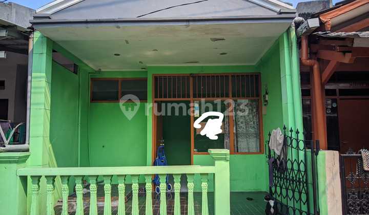 Nice Minimalist 1-Story House Location Near BSD City Modern Market