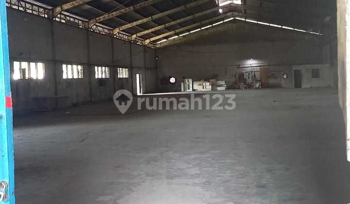Cool Warehouse Ready to Use with Container Access in Batu Ceper, Tangerang