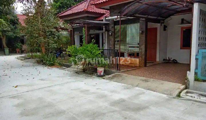 Rumah di Jalan Raya Kukusan Dalam Komplek Beji SHM Harga di bawah Pasaran 2