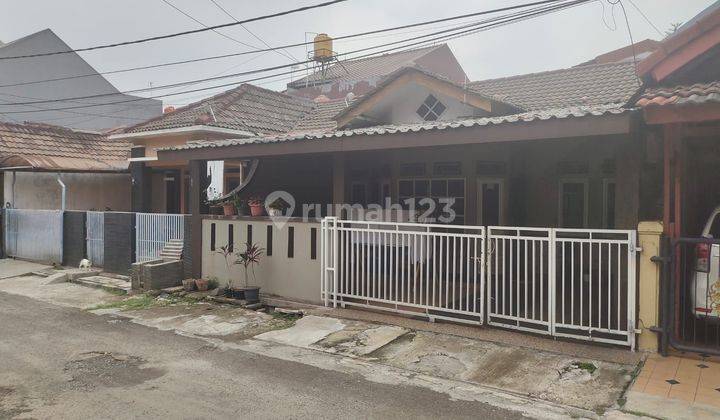 Rumah di Villa Pamulang SHM Hadap Timur 2