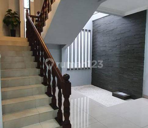 Rumah 2 Lantai Bagus SHM di Jl. Panjang, Jakarta Selatan 2