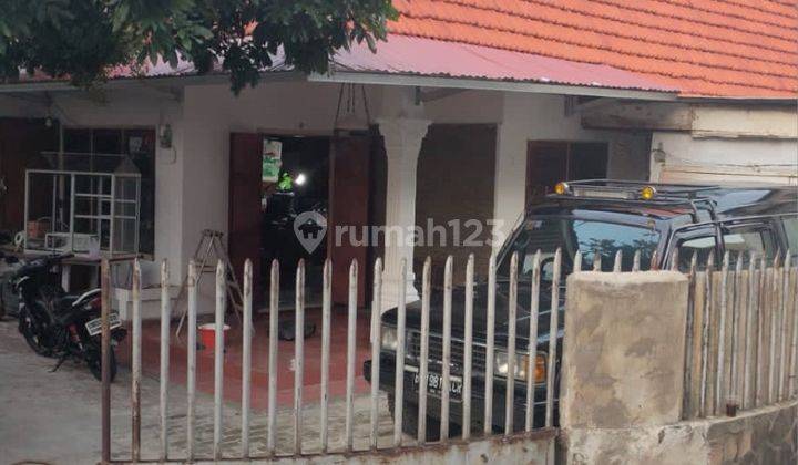 Rumah Tua Hitung Tanah SHM di Jakarta Pusat 1