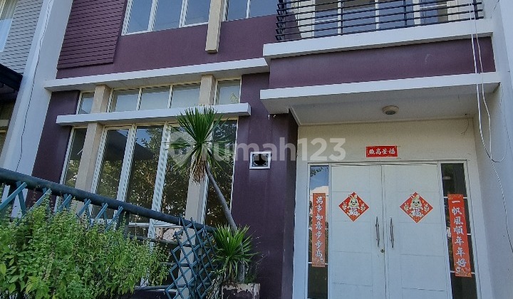 For Rent Crown Mansion House Size 8x17 m² in North Jakarta