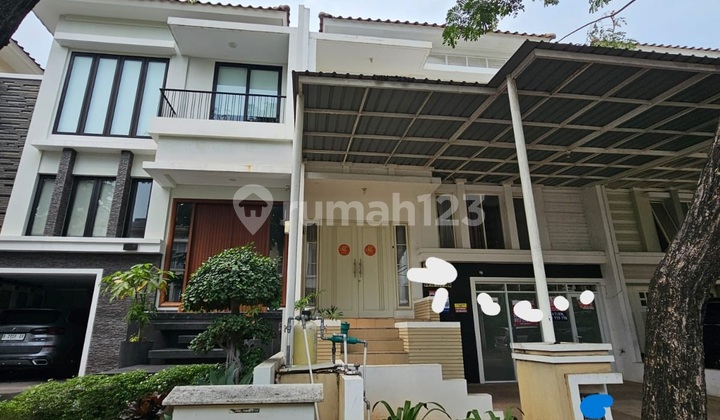 FOR RENT: PIK CROWN GOLF BOULEVARD HOUSE, size 8x33 m², with back facing golf course view