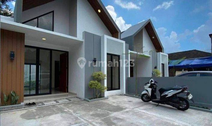 Rumah Mewah Harga Murah Dekat Jakarta Selatan SHM 2