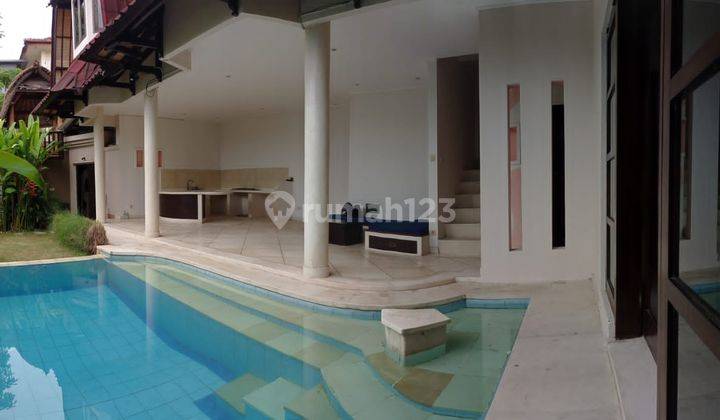 Hot List Di Jual Villa Lokasi Sunset Road Bidadari Seminyak Kuta Badung  2