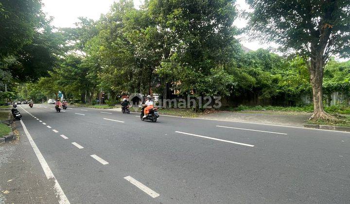 TOP URGENT LAND FOR SALE SIDE THE MAIN ROAD LOCATION PUPUTAN RENON SOUTH DENPASAR
 1