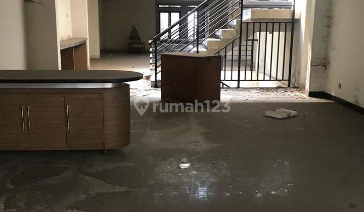 Ruko Besar Strategis di Mainroad Gandawijaya Cimahi