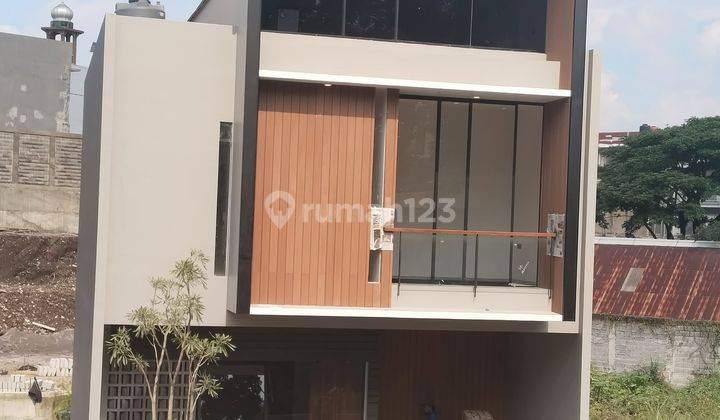 Rumah Lux 2 Lantai Cluster Terbaru di Setraduta Bandung 1
