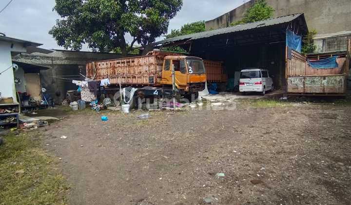 Ex Garasi dan Kantor Strategis di Sadang Cibolerang Bandung Ex Garasi dan Kantor Strategis di Sadang Cibolerang Bandung