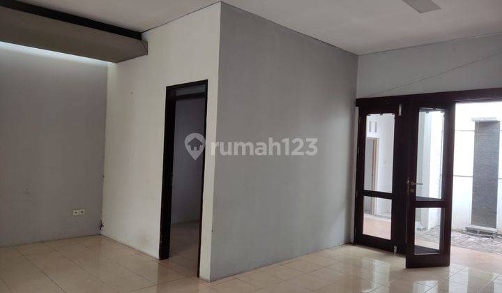 Rumah Minimalis Nyaman di Singgasana Pradana 2