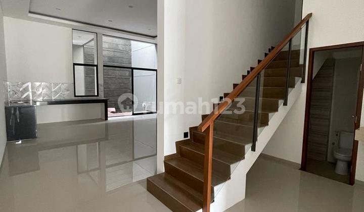 Rumah Baru Minimalis di Perumah Favorit Mekar Wangi Bandung