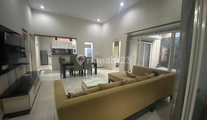 Rumah Lux Cantik Furnish Kota Baru Parahyangan Bandung 1