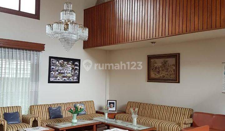 Rumah Besar Luas di Hegarmanah Bandung  1