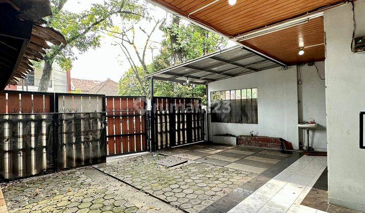 Rumah Besar Bisa Untuk Usaha di Jalan Gajah Bubat Bandung 1