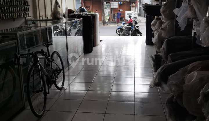 Murah !! Ruko 3 Lantai Strategis di Jalan Raya Cibaduyut
