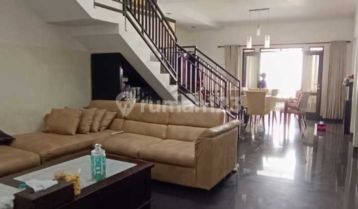 Rumah Besar Nyaman Siap Huni di Sumbersari 1