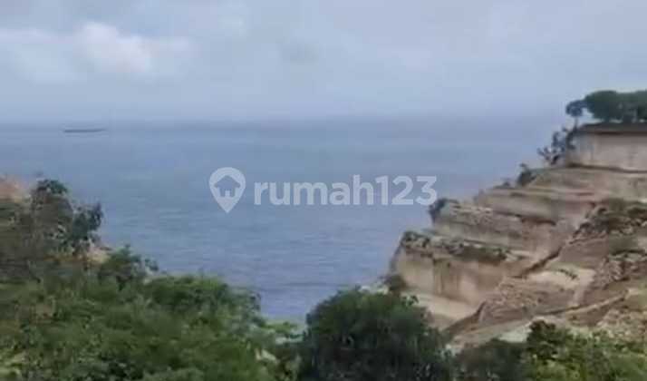 Tanah View Laut di Diamond Beach Nusa Penida Tanah View Laut di Diamond Beach Nusa Penida