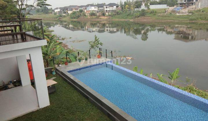 Unit Langka Rumah Dengan Kolam Renang View Danau di Kbp 1