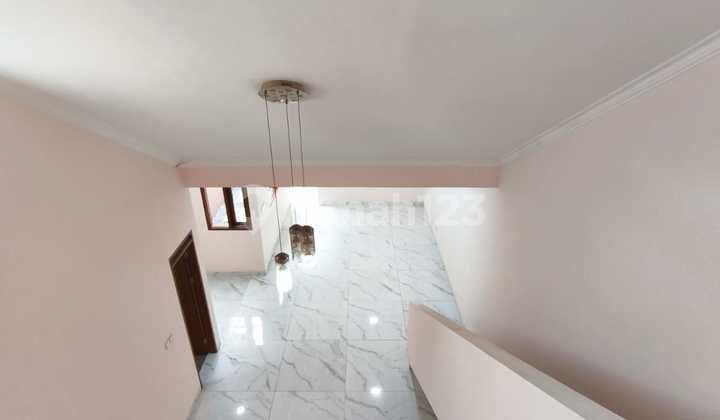 Rumah Baru Minimalis Siap Huni di Taman Holis Indah 2