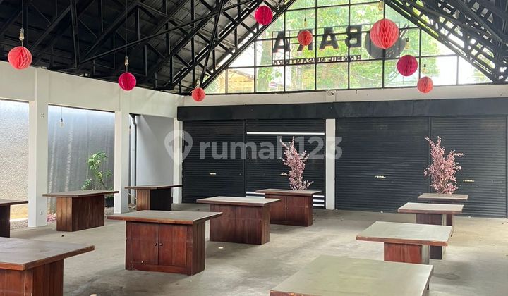 Strategic Downtown Business Space Former Cafe in Naripan, Bandung