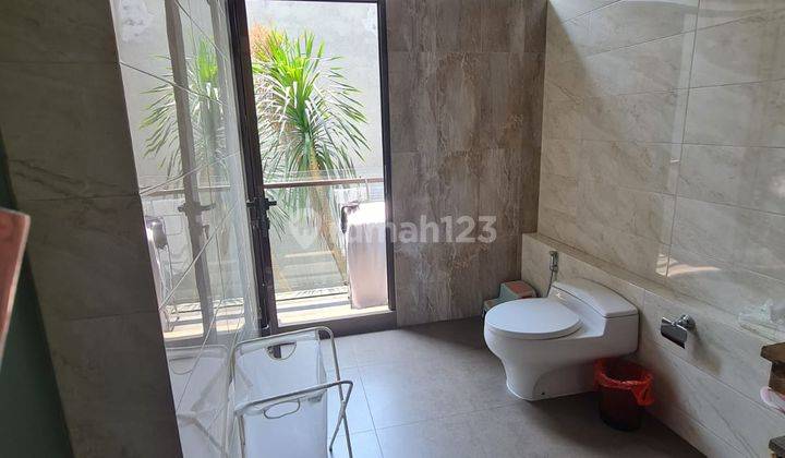 kamar mandi rumah modern minimalis siap huni