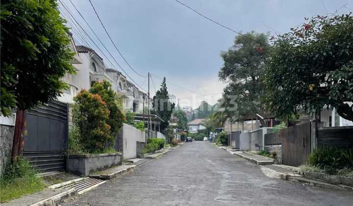 Rumah 2 Lantai Bagus di Cipaku Indah II Bandung 2