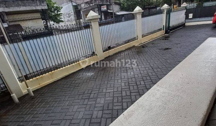 Rumah Luas Terawat Siap Huni Pusat Kota di Jalan Kartini Bandung 2