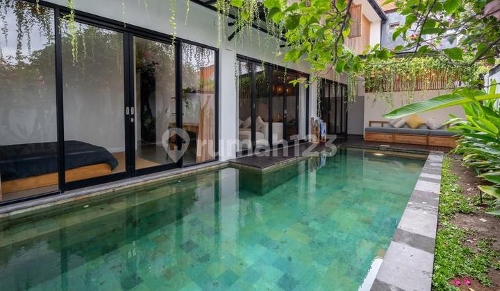 Modern Beautiful 2-Story Villa in Jalan Kayu Tulang Canggu Area Modern Beautiful 2-Story Villa in Jalan Kayu Tulang Canggu Area