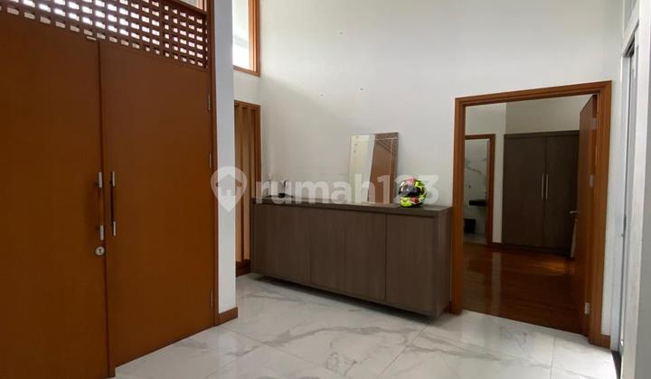 Modern Luxury House With Pool Ready to Occupy at Setraduta Grande 2